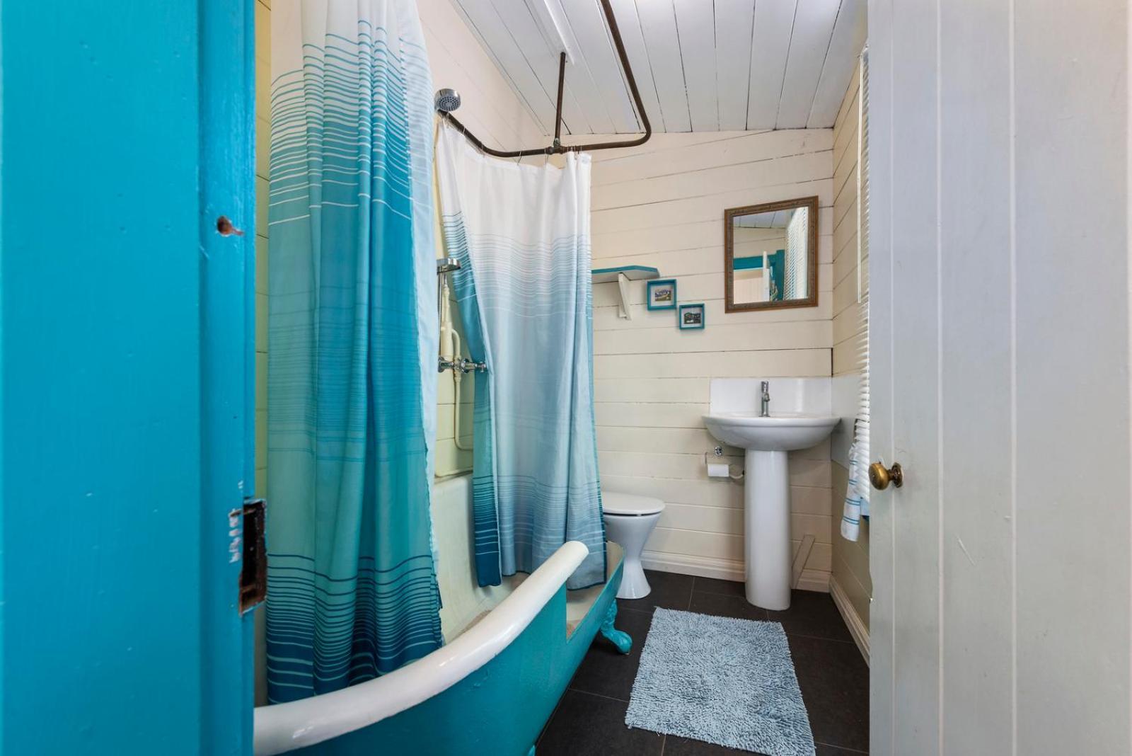 India House & Ica Whare In Whareama, Nr Riversdale Beach Экстерьер фото