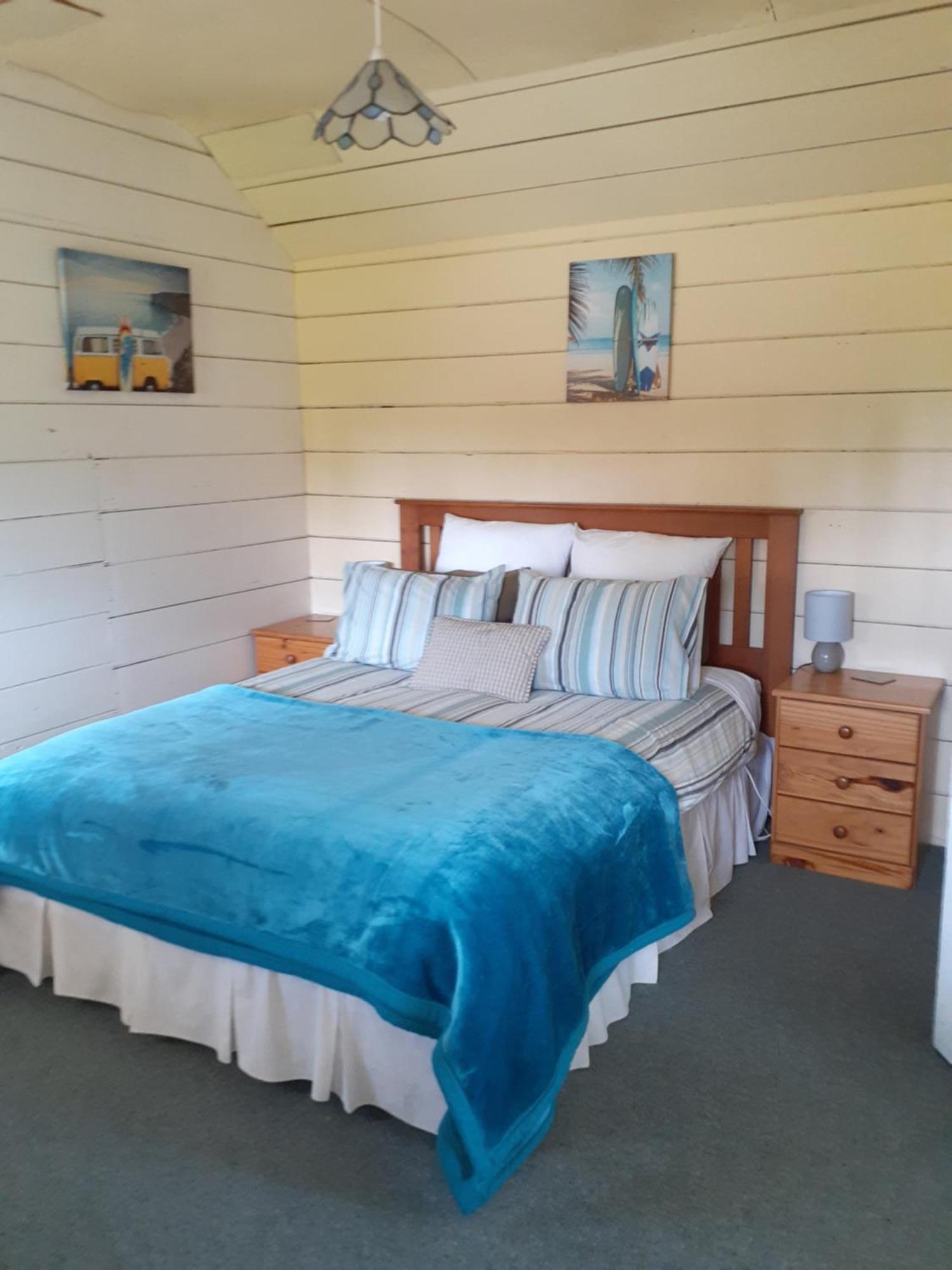 India House & Ica Whare In Whareama, Nr Riversdale Beach Экстерьер фото