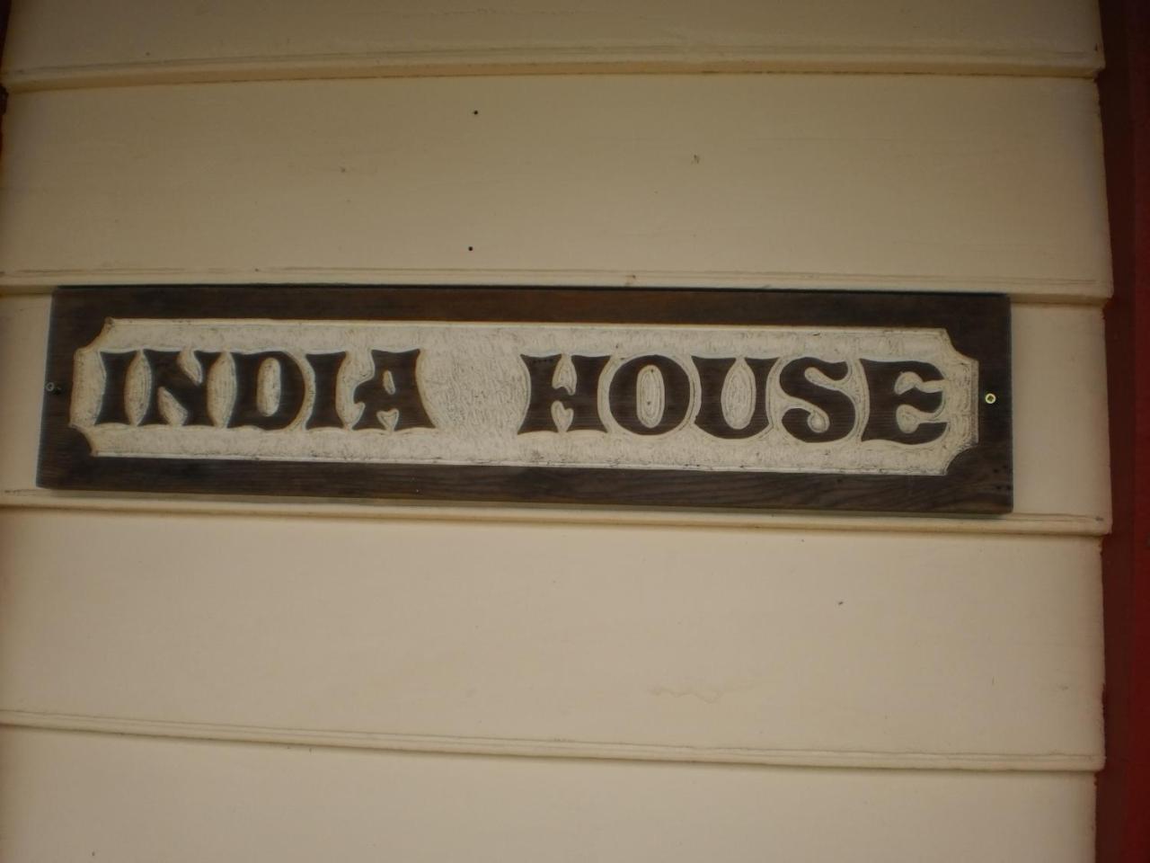 India House & Ica Whare In Whareama, Nr Riversdale Beach Номер фото