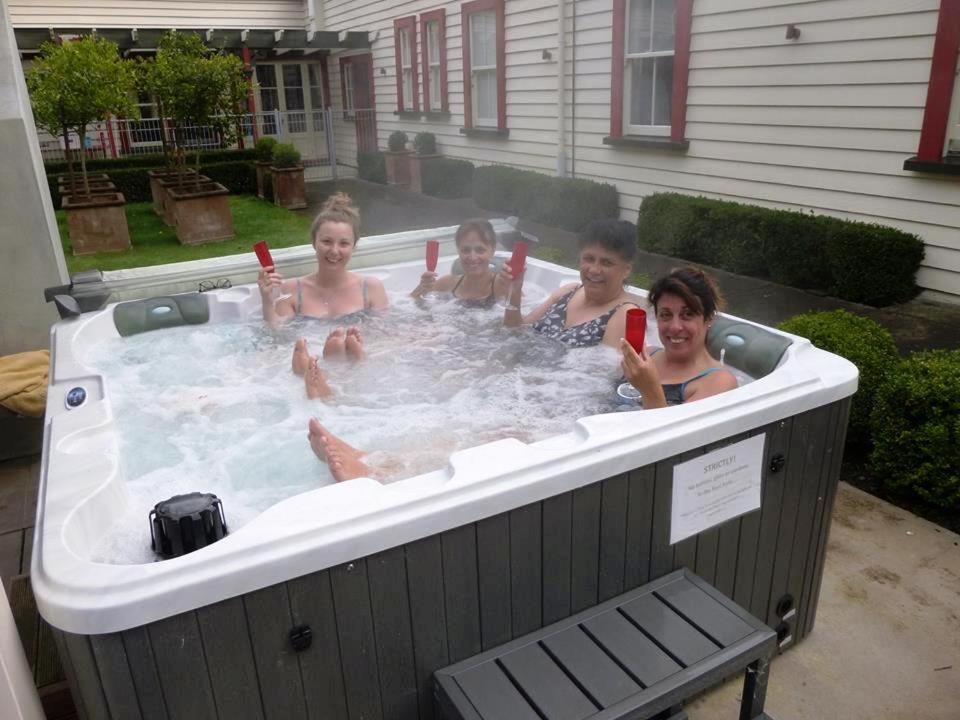 India House & Ica Whare In Whareama, Nr Riversdale Beach Экстерьер фото
